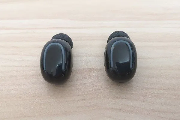 Q32TWS Earphone 1