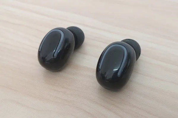 Q32TWS Earphone 2