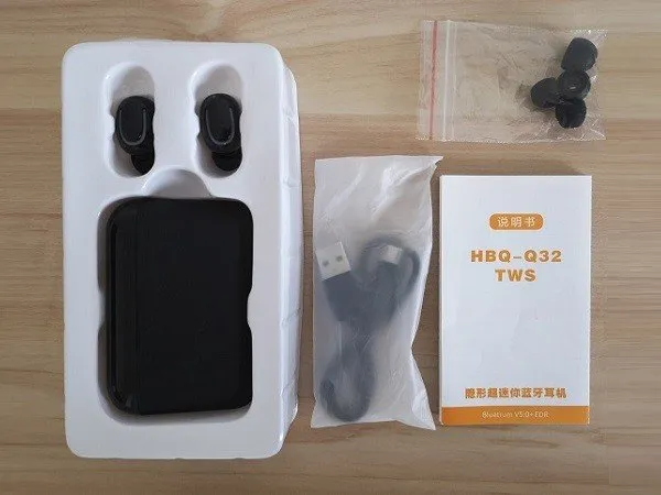 Q32TWS Unboxing 4