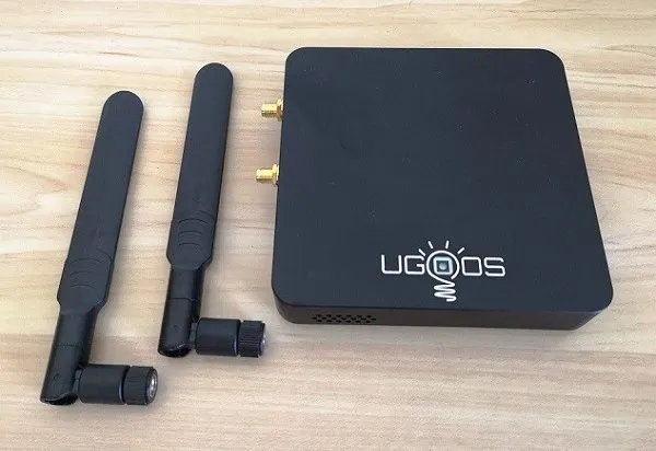 Ugoos AM6 Antennas P2