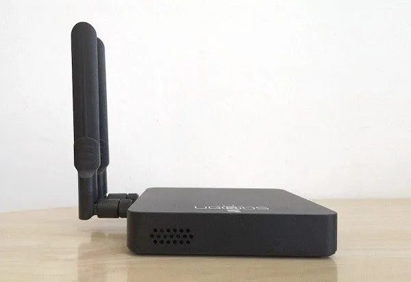 Ugoos AM6 Antennas P6