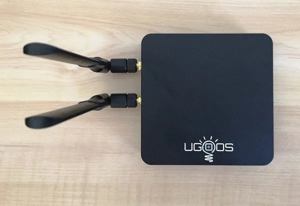 Ugoos AM6 Antennas P9