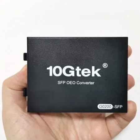 G0200 Sfpmedia Converter Hand View 1