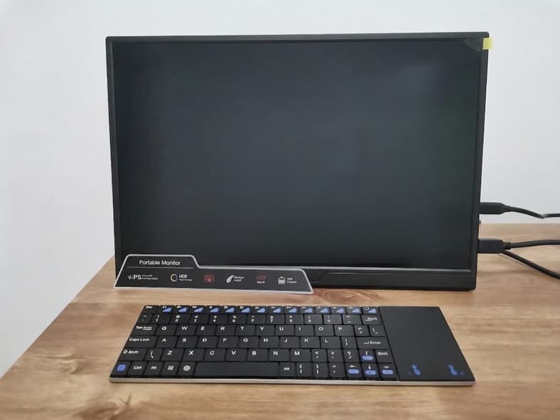 Rii RS201 Review: $69 16-Inch Portable Monitor Tested Riitek RS201 Portable Screen