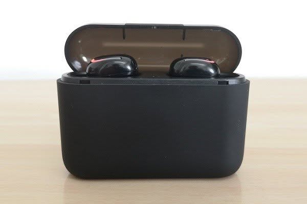 Q32TWS Case Earphone 2 Q32TWS Case Earphone 2