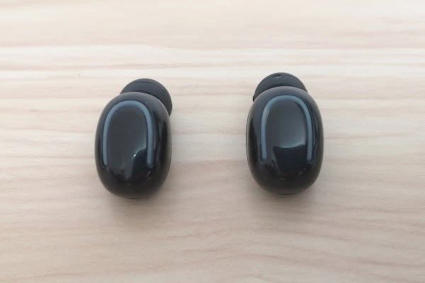 Q32TWS Earphone 1 Q32TWS Earphone 1