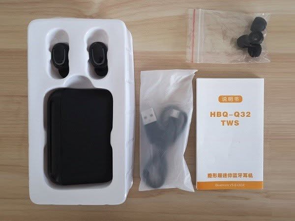 Q32TWS Unboxing 4 Q32TWS Unboxing 4
